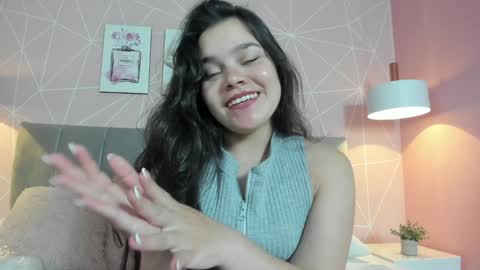 Snapshot of zara__sweet chatting on December 2024 07:00:02 PM Zara Sweet online show from December 2024 07:00:02 PM