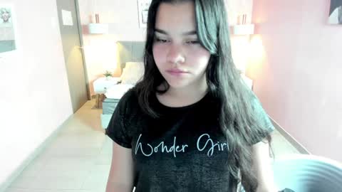 Snapshot of zara__sweet chatting on January 2025 01:09:01 PM Zara Sweet online show from January 2025 01:09:01 PM