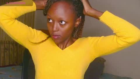 Snapshot of zara_lae chatting on June 2026 05:32:02 AM nicky online show from June 2026 05:32:02 AM
