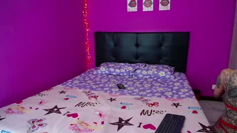 ZARA ANYELINA online show from December 2024 10:19:01 PM