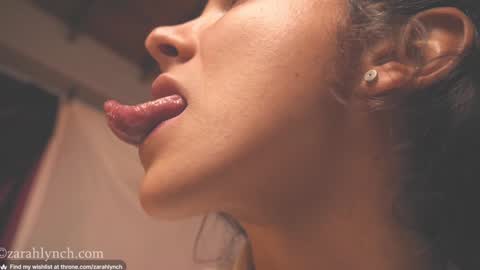 Snapshot of zarahlynch chatting on December 2024 02:55:02 AM Miss Lynch Next show 2911 online show from December 2024 02:55:02 AM