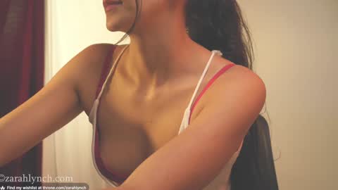 Snapshot of zarahlynch chatting on December 2024 09:29:02 PM Miss Lynch Next show 2911 online show from December 2024 09:29:02 PM