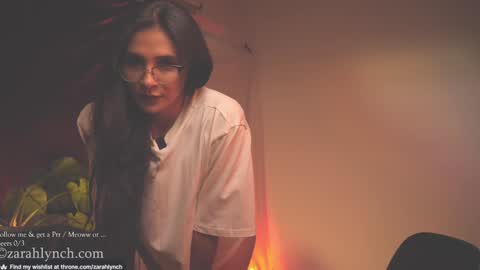 Snapshot of zarahlynch chatting on January 2025 01:45:02 AM Miss Lynch Next show 2911 online show from January 2025 01:45:02 AM