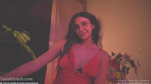 Snapshot of zarahlynch chatting on February 2025 02:40:01 AM Miss Lynch Next show 2911 online show from February 2025 02:40:01 AM