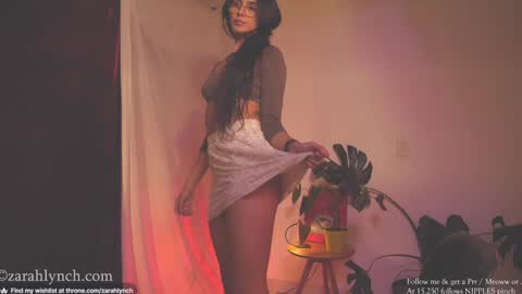 Snapshot of zarahlynch chatting on February 2025 12:49:01 AM Miss Lynch Next show 2911 online show from February 2025 12:49:01 AM