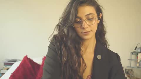 Snapshot of zarahlynch chatting on September 2025 09:48:01 PM Miss Lynch Next show 2911 online show from September 2025 09:48:01 PM