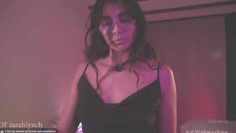 Snapshot of zarahlynch chatting on October 2025 01:42:02 AM Miss Lynch Next show 2911 online show from October 2025 01:42:02 AM