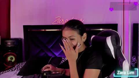 Snapshot of zaralim chatting on October 2025 04:42:01 PM Zara Lim online show from October 2025 04:42:01 PM