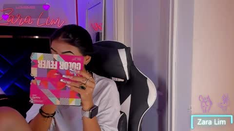 Snapshot of zaralim chatting on November 2025 06:52:02 PM Zara Lim online show from November 2025 06:52:02 PM