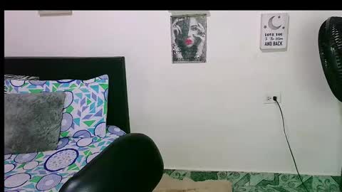 Snapshot of zaray_45bella chatting on January 2025 02:20:01 AM zaray online show from January 2025 02:20:01 AM