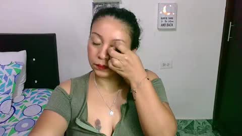 Snapshot of zaray_45bella chatting on February 2025 01:13:02 AM zaray online show from February 2025 01:13:02 AM