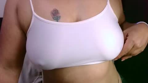 Snapshot of zaray_45bella chatting on October 2025 10:31:01 PM zaray online show from October 2025 10:31:01 PM