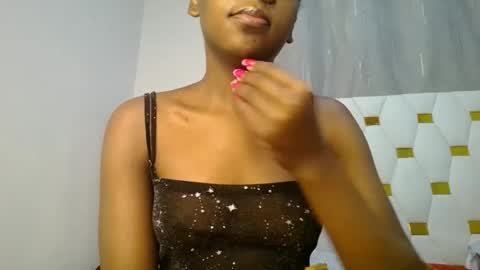 Snapshot of zariah011 chatting on June 2026 11:29:02 PM zariah online show from June 2026 11:29:02 PM