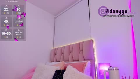 Zariana online show from September 2025 01:39:02 AM