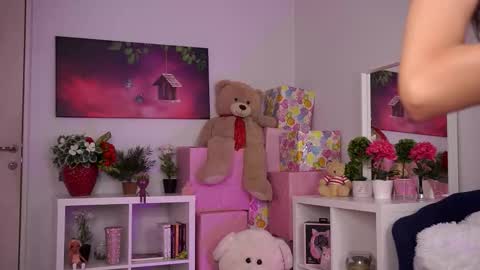 zariavera online show from October 2025 07:02:01 PM