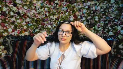 Snapshot of zarifabevi chatting on October 2025 12:05:01 PM Zarifa online show from October 2025 12:05:01 PM