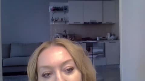 Zarina Swift online show from January 2025 04:47:01 AM