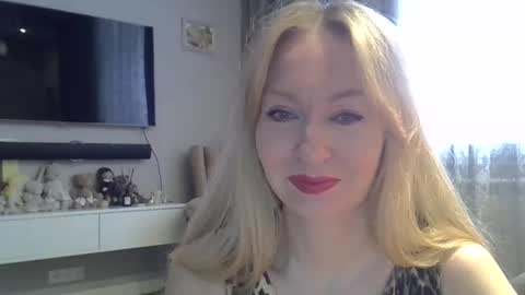 Zarina Swift online show from February 2025 05:03:02 AM