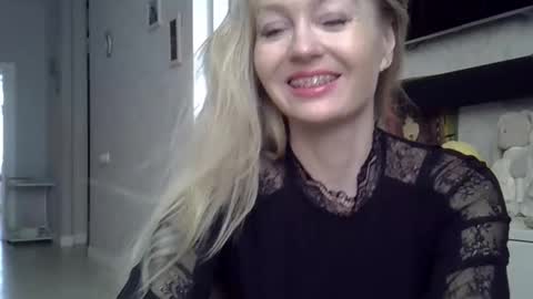 Zarina Swift online show from March 2025 08:18:02 AM