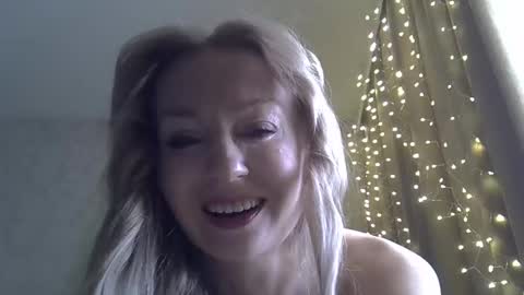 Zarina Swift online show from December 2025 07:37:01 AM
