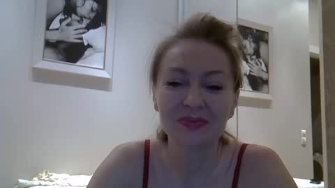 Snapshot of zarinaswift chatting on April 2026 04:46:02 AM Zarina Swift online show from April 2026 04:46:02 AM
