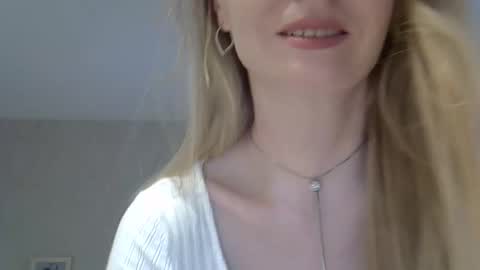 Snapshot of zarinaswift chatting on May 2026 04:52:02 AM Zarina Swift online show from May 2026 04:52:02 AM