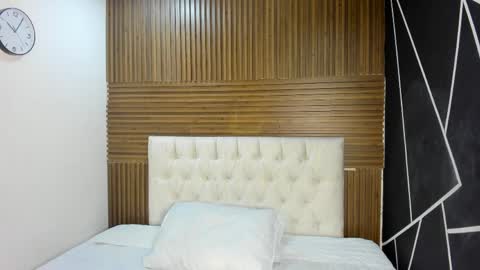 Zarina Waynne online show from March 2026 01:39:01 PM