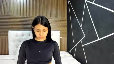 Zarina Waynne online show from March 2026 12:49:02 PM