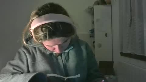 Snapshot of zazbella chatting on February 2026 10:55:01 PM zazbella online show from February 2026 10:55:01 PM