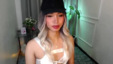 zelainalovetocum online show from February 2025 09:05:02 PM