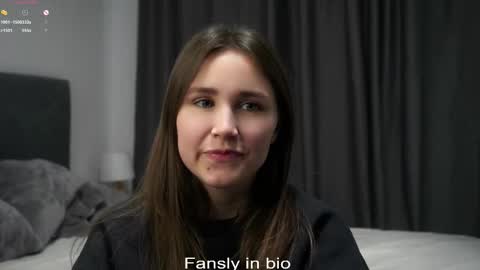 Emilia online show from October 2025 01:38:01 AM