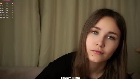 Emilia online show from October 2025 01:06:01 AM