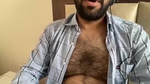 Snapshot of zenhairydaddy chatting on May 2026 02:40:02 AM Mo online show from May 2026 02:40:02 AM