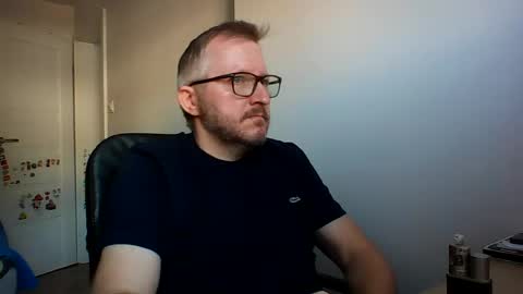Snapshot of zenlem chatting on June 2026 07:40:01 AM zenlem online show from June 2026 07:40:01 AM