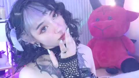    online show from November 2025 03:12:02 PM