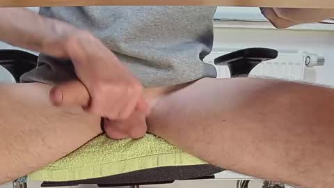 zero_x88 online show from November 2025 03:49:01 PM