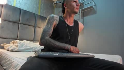 zeta fox99 online show from November 2025 05:39:01 AM