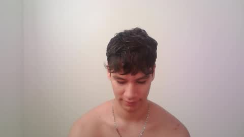 zeus_183 online show from October 2025 01:54:02 PM