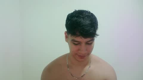 zeus_183 online show from February 2026 06:23:02 AM