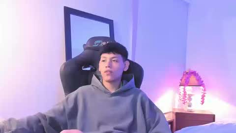 Snapshot of zeus_blaze chatting on September 2025 03:45:01 PM zeus_blaze online show from September 2025 03:45:01 PM