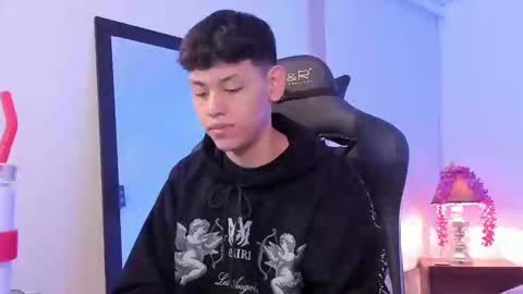 Snapshot of zeus_blaze chatting on September 2025 12:06:01 PM zeus_blaze online show from September 2025 12:06:01 PM