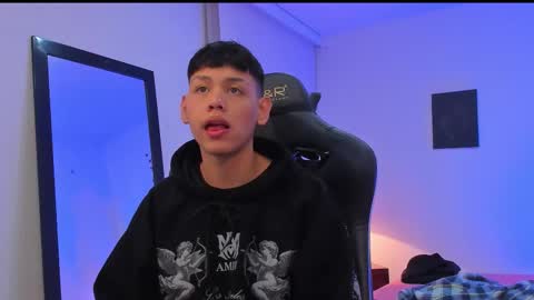 Snapshot of zeus_blaze chatting on September 2025 07:53:01 AM zeus_blaze online show from September 2025 07:53:01 AM