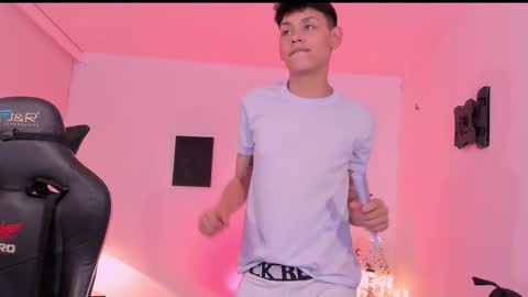 Snapshot of zeus_blaze chatting on September 2025 08:23:01 PM zeus_blaze online show from September 2025 08:23:01 PM