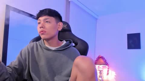 Snapshot of zeus_blaze chatting on October 2025 12:11:01 PM zeus_blaze online show from October 2025 12:11:01 PM