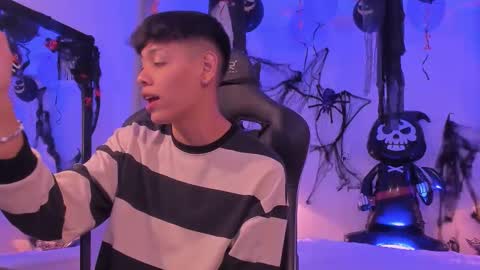 Snapshot of zeus_blaze chatting on October 2025 04:24:01 AM zeus_blaze online show from October 2025 04:24:01 AM