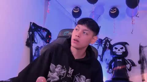 Snapshot of zeus_blaze chatting on October 2025 03:47:02 PM zeus_blaze online show from October 2025 03:47:02 PM