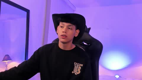 Snapshot of zeus_blaze chatting on November 2025 07:29:02 AM zeus_blaze online show from November 2025 07:29:02 AM