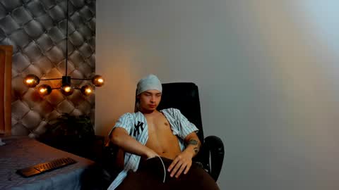 zeus online show from December 2024 06:09:02 PM