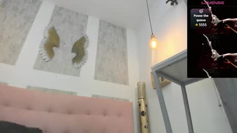 ZHAMIRA  ANDRES online show from February 2026 08:27:01 PM