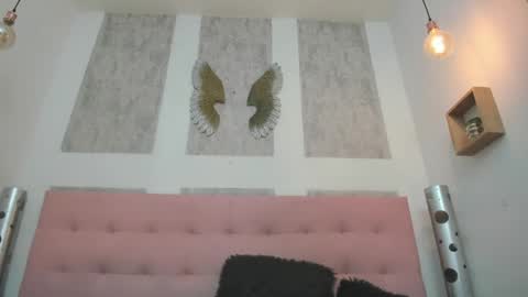 ZHAMIRA  ANDRES online show from April 2026 07:49:01 PM